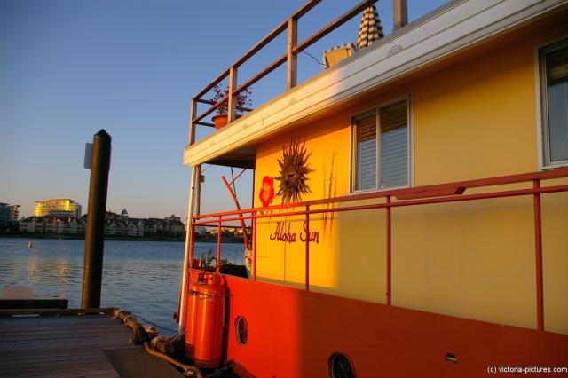 Aloha Sun floating home at the Victoria Fisherman's Wharf.jpg