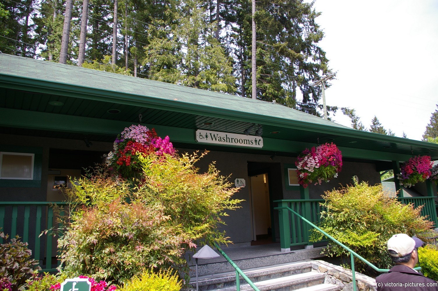 Washrooms in Butchart Gardens in Victoria.jpg