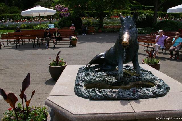Wild boar fountain at the Butchart Gardens.jpg