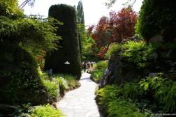 A walkway in the Butchart Garden Sunken Garden area.jpg