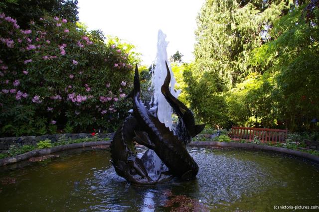 Fountain of the Three Sturgeons at the Butchart Gardens.jpg
