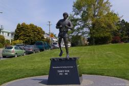 Terry Fox statue at Mile 0 Park in Victoria Canada.jpg