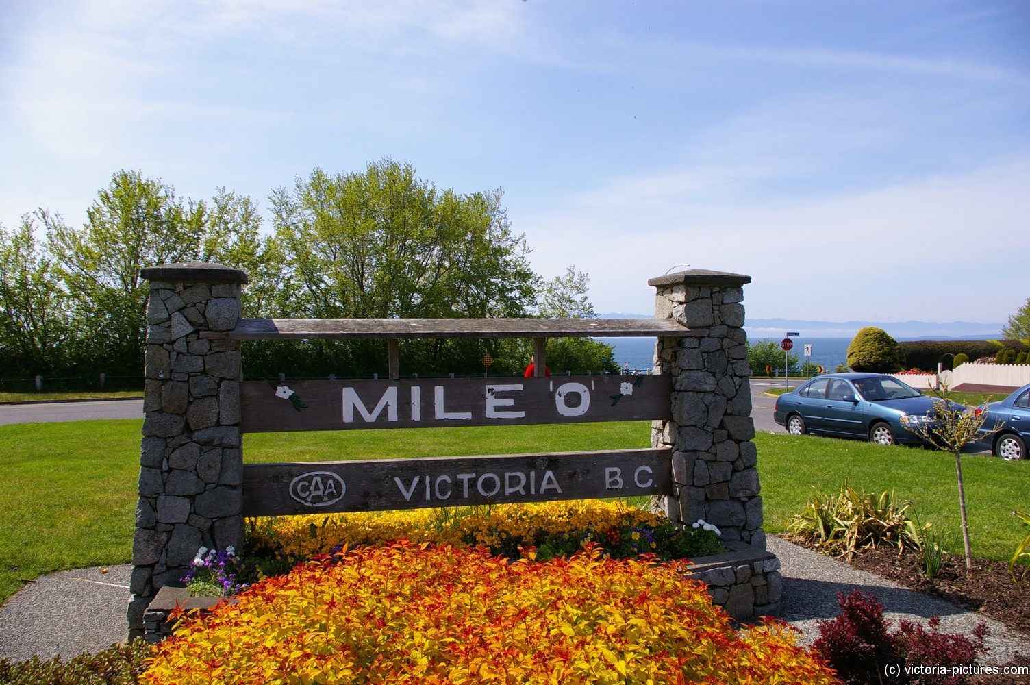 Mile 0 Victoria BC sign.jpg